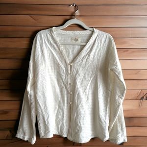 Never worn Marine Layer pearl button up collarless blouse